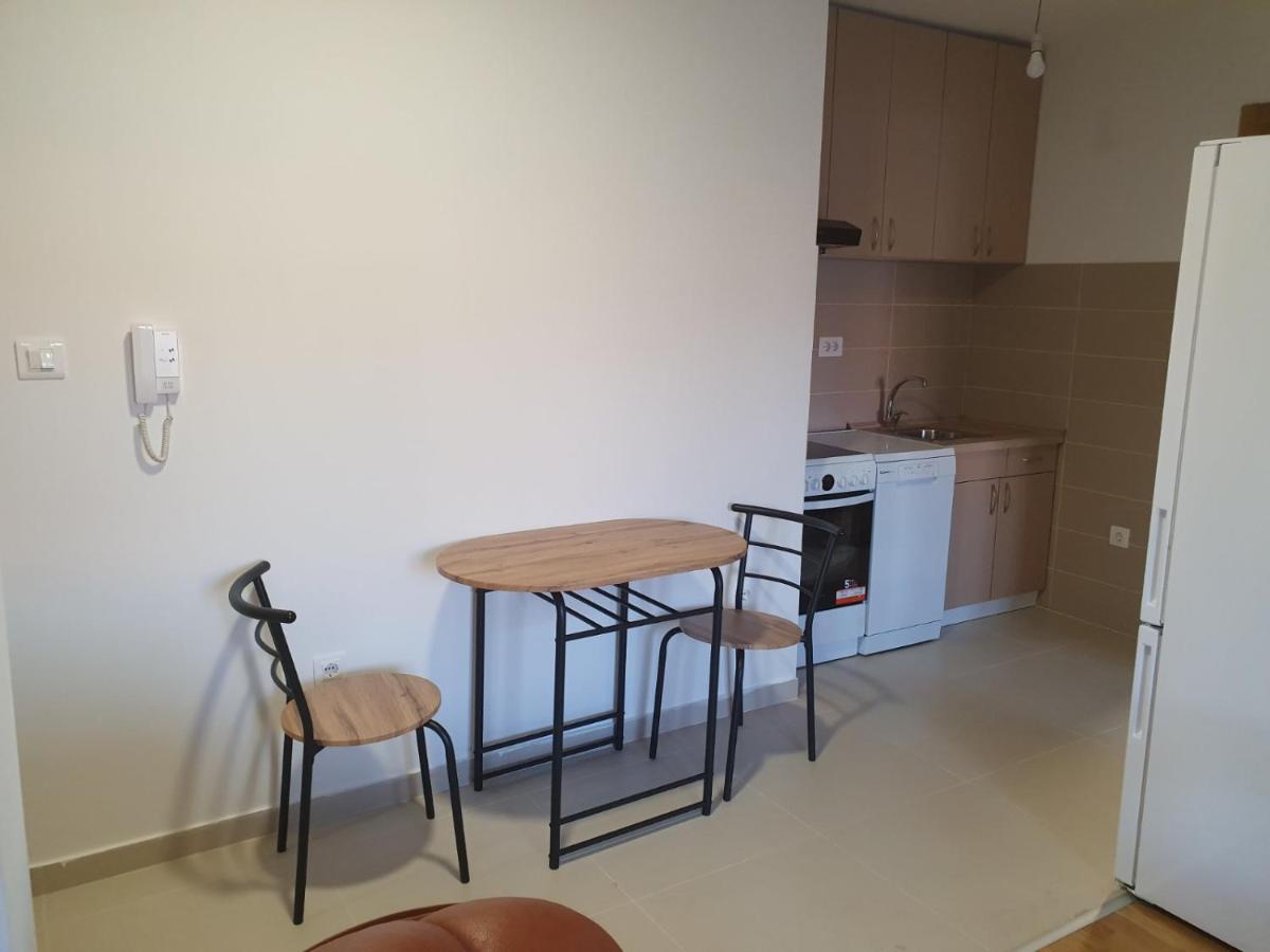 Sunny Hill Suite Ljubovic Podgorica Bagian luar foto