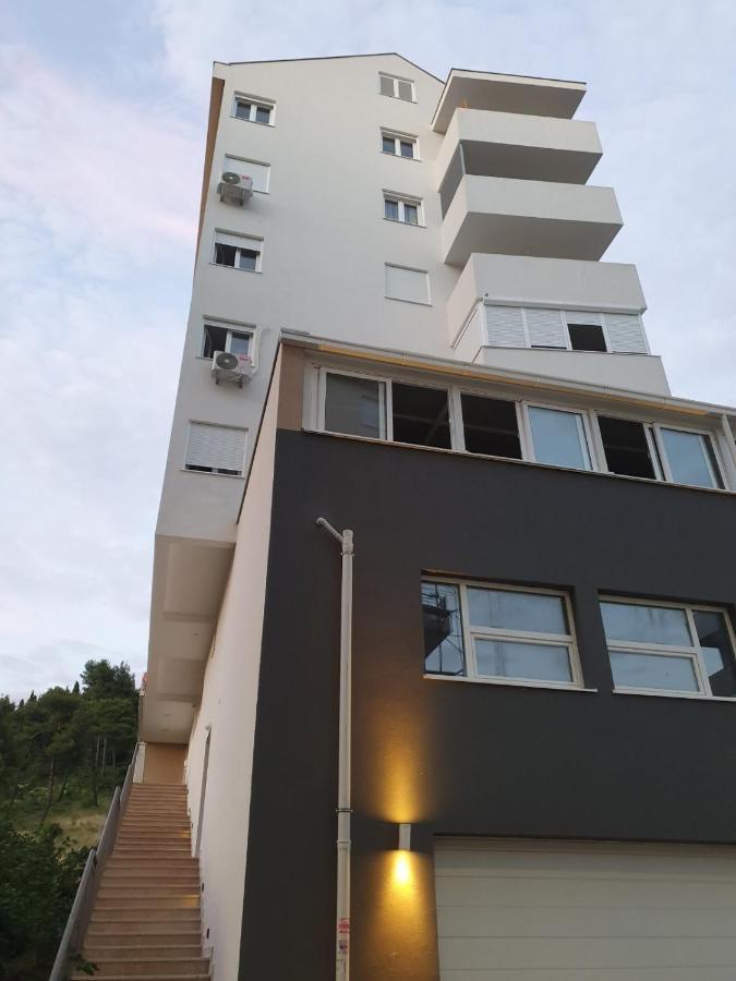 Sunny Hill Suite Ljubovic Podgorica Bagian luar foto