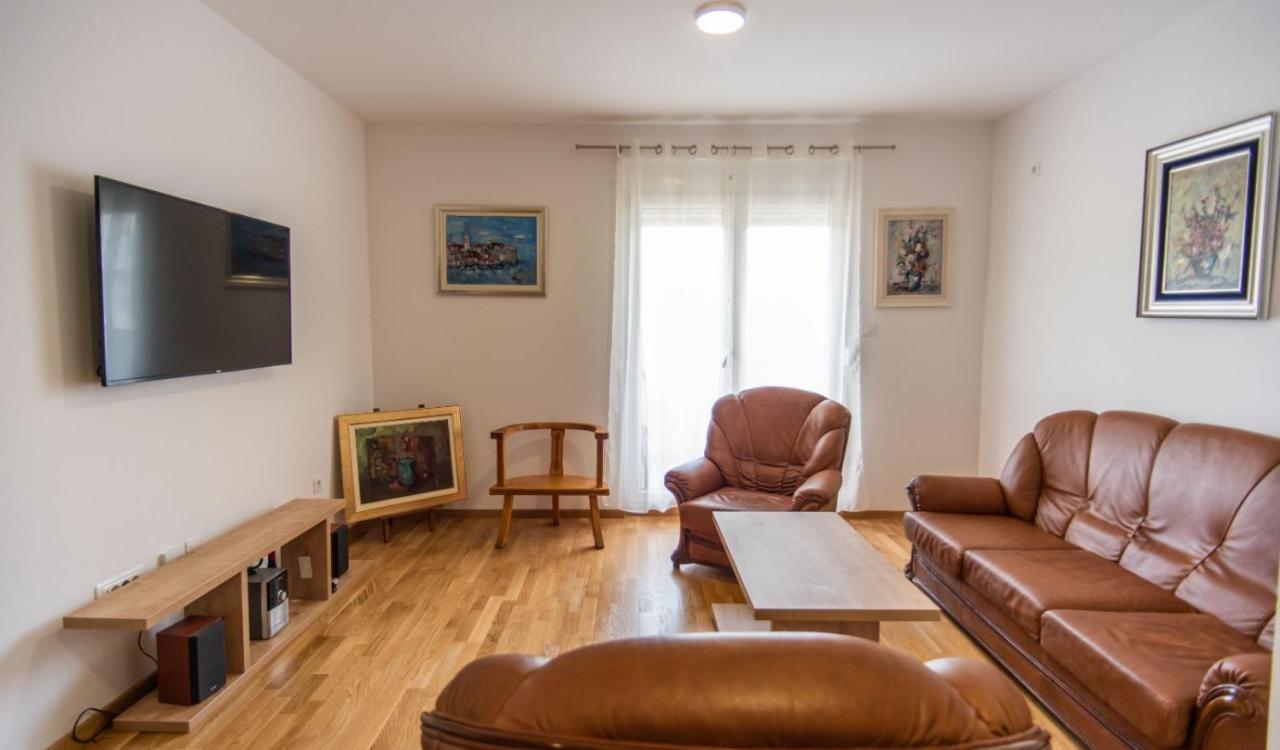 Sunny Hill Suite Ljubovic Podgorica Bagian luar foto